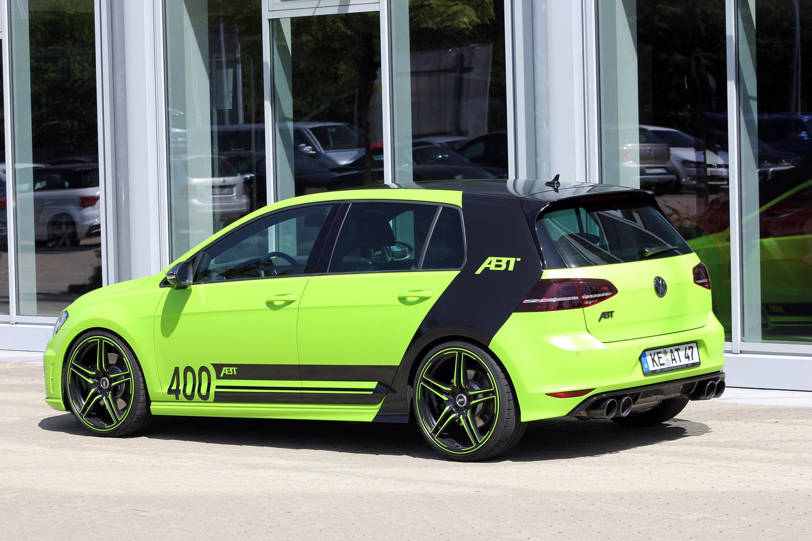 ABT представил зеленый 400-сильный Volkswagen Golf R